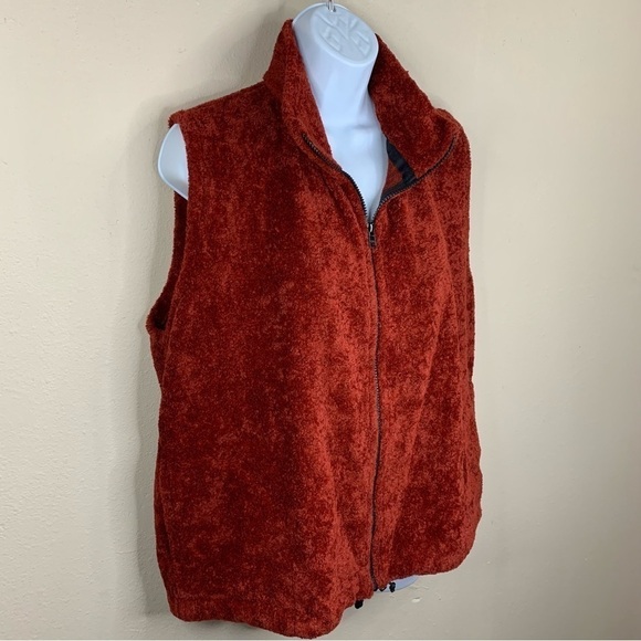 M Burgundy Red Faux Fur Sleeveless Vest Silver Thread Outerwear Medium Zip - Picture 4 of 10